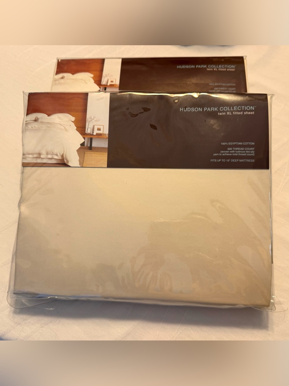 NWT Hudson Park Collection Twin XL Fitted Sheet — Cream